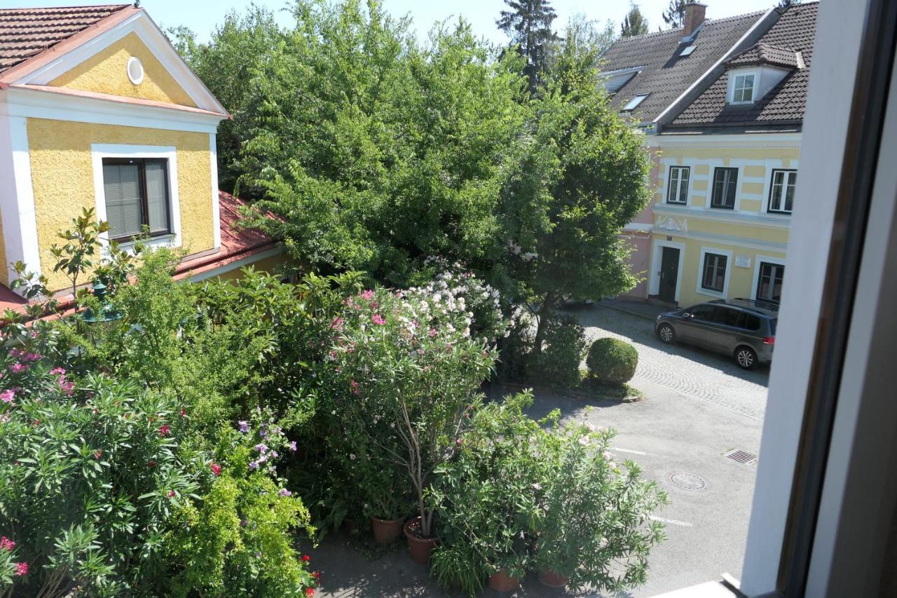 Hotel MEDITERRANEO Ybbs an der Donau Buitenkant foto